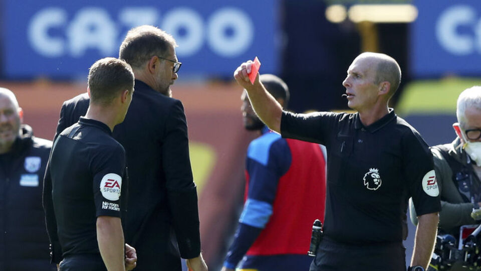 Bilic atıldı, Everton farklı kazandı