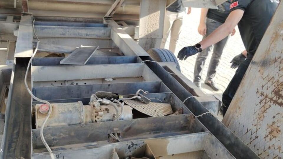 Kamyonetten 88 kilo uyuşturucu çıktı