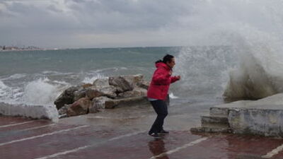 Meteoroloji'den kuvvetli rüzgar uyarısı