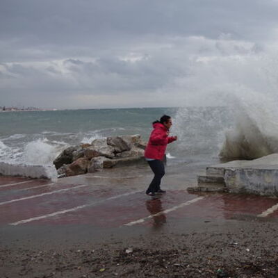 Meteoroloji'den kuvvetli rüzgar uyarısı