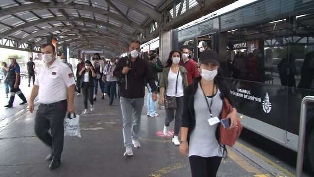 Kademeli mesai başladı! Trafikte son durum
