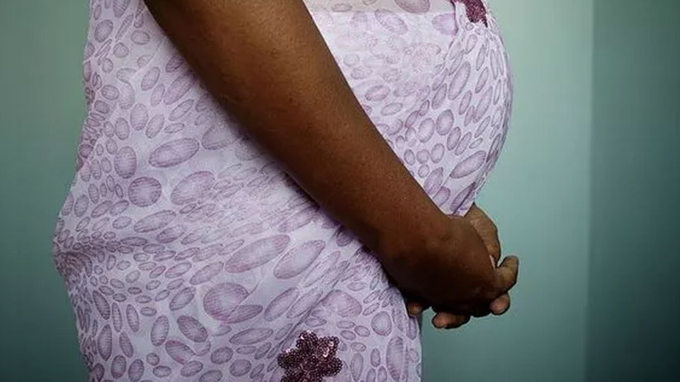 Kan donduran olay! Karısının karnını deşti