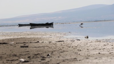 Doğa harikası gölde tehlike çanları!