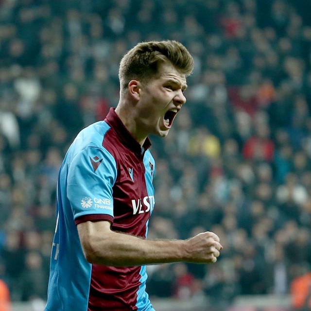 Süper Lig'den Sörloth geçti!