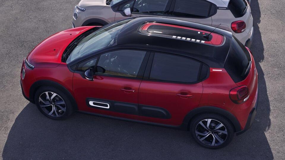 Makyaj ile dizeli terk etti