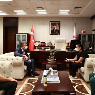 Bakan Koca'dan moral ziyareti