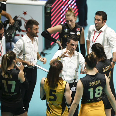 VakıfBank Kulübü'nde 8 kişide koronavirüs