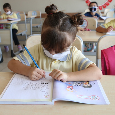 Yüz yüze eğitimdeki öğretmenlere kıyafet uyarısı!