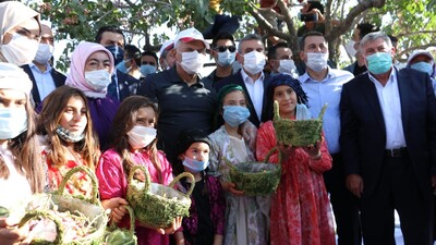 Koronayı yenen Binali Yıldırım ve eşi Şanlıurfa'da