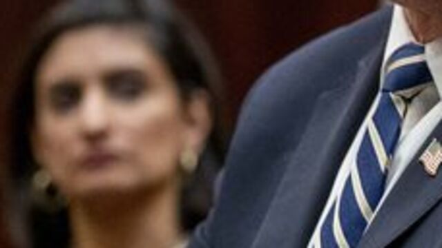 Mike Pence, havada büyük tehlike atlattı