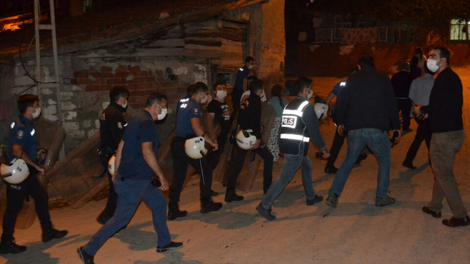 Tokat'ta 2 aile arasında silahlı kavga!