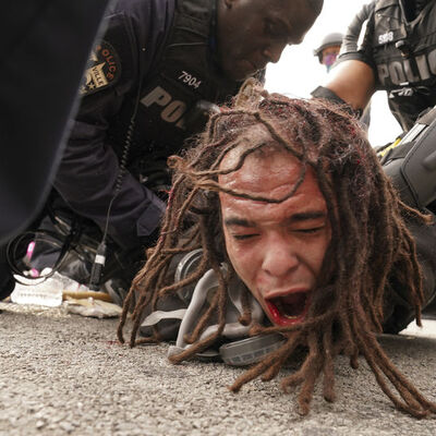 ABD'de Taylor gösterileri! 2 polis vuruldu