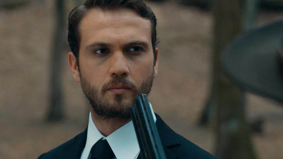 Çukur'a bir şey olmasın diye kendimi sattım, feda ettim!