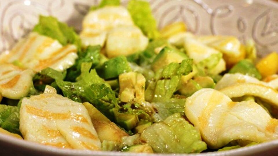 Avokadolu tofu salatası için pratik tarifler