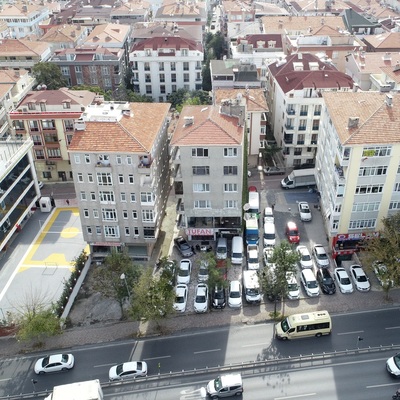 Avcılar'da korku saçan bina!