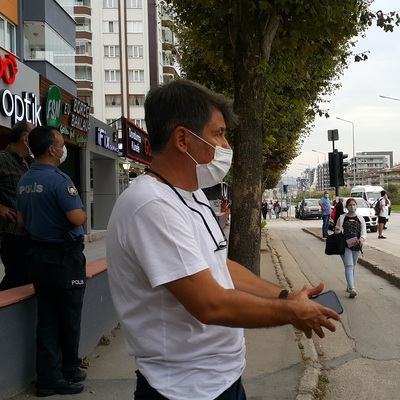 Maske cezası yememek için böyle direndi