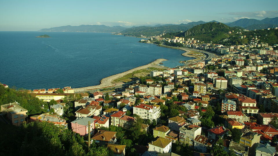Bir kentte yürürken sigara içmek yasaklandı!