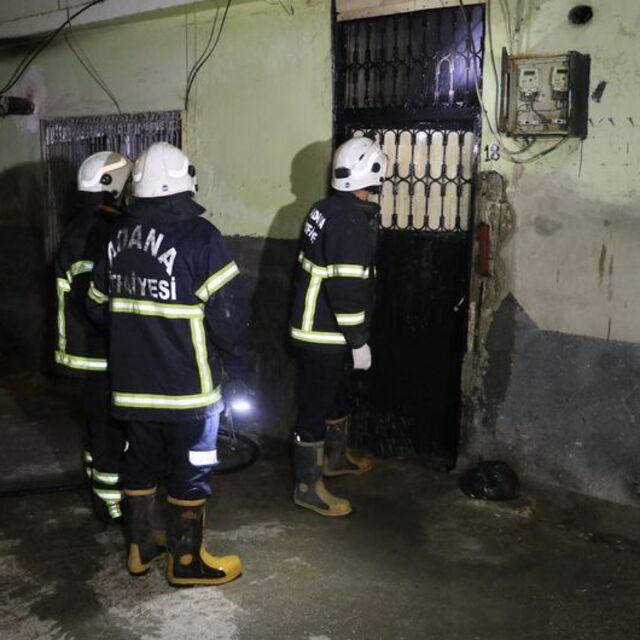 Annesiyle tartıştı, evi ateşe verdi