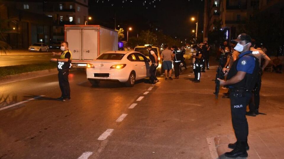 Antalya'da 250 polisle şok narkotik uygulaması