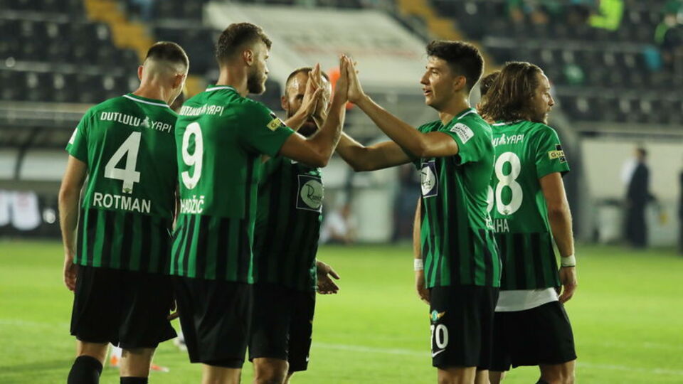 Akhisarspor evinde kazandı