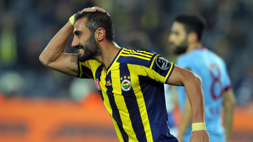 Futbolu bıraktı