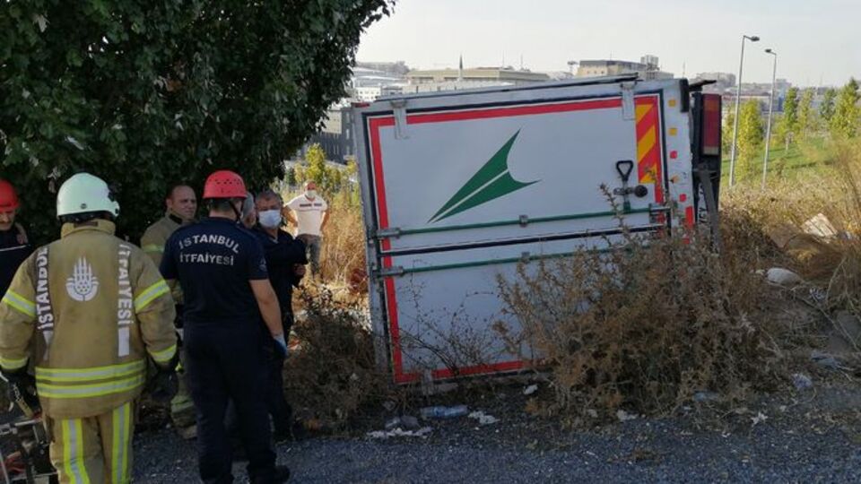 Freni boşalan kamyonetin altında kalan şoför hayatını kaybetti