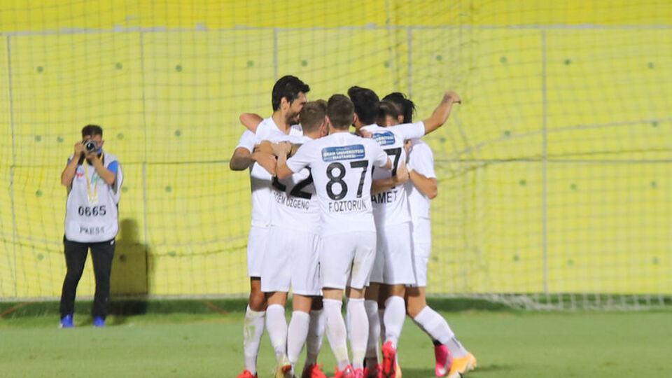 Tuzlaspor gol oldu yağdı!