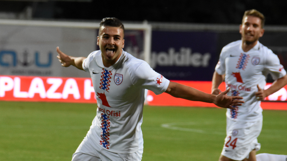 Altınordu son dakikalarda güldü