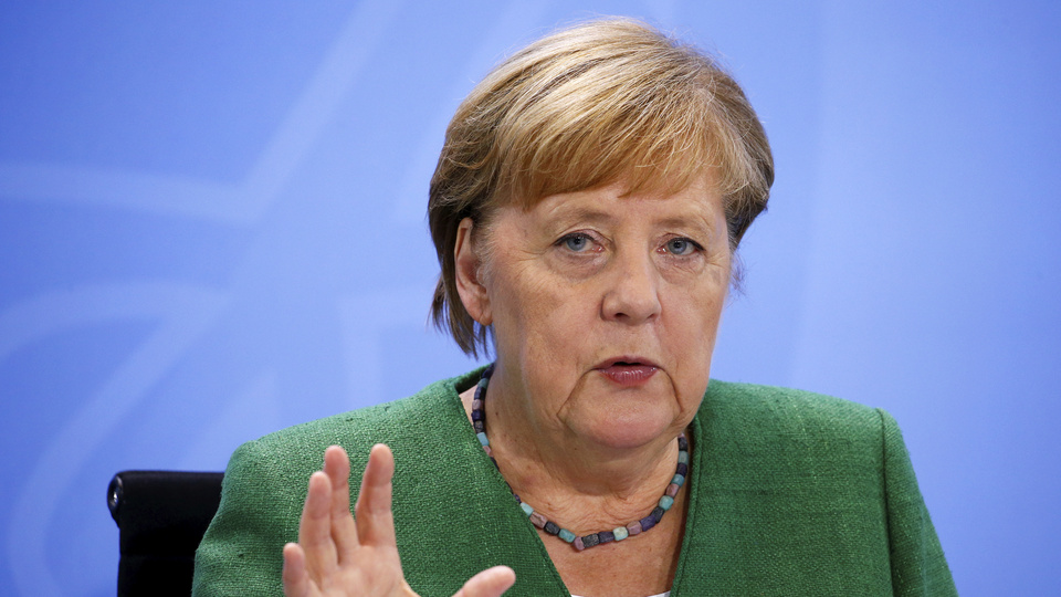 Merkel, Kovid-19 vakalarındaki artıştan endişeli!