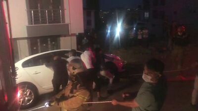 Görenler yardıma koştu! Mahalleli bırakmadı!