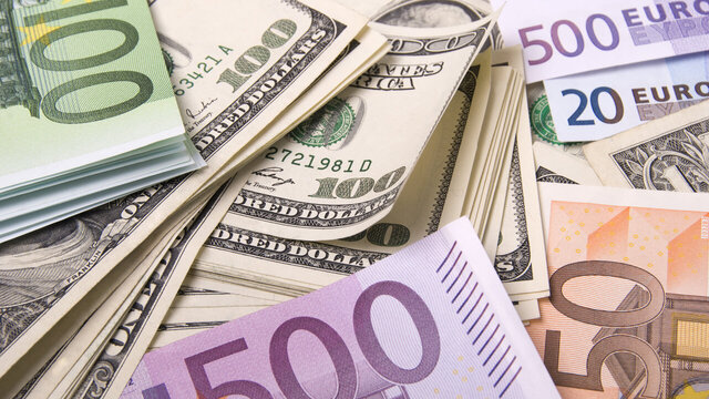 Dolarda dalgalanma sürüyor