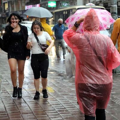 Sıcaklıklar 7 derece düşüyor, Karadeniz'de sağanak var