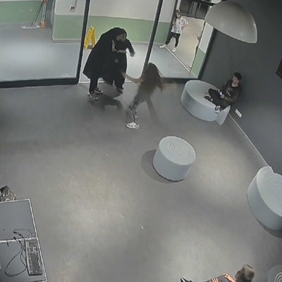 Maske uyarısında bulunan 10 yaşındaki çocuğu dövdüler!