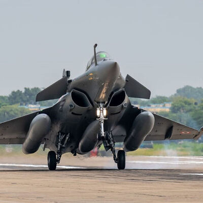 Paris'te panik yaratan büyük patlama sesi!