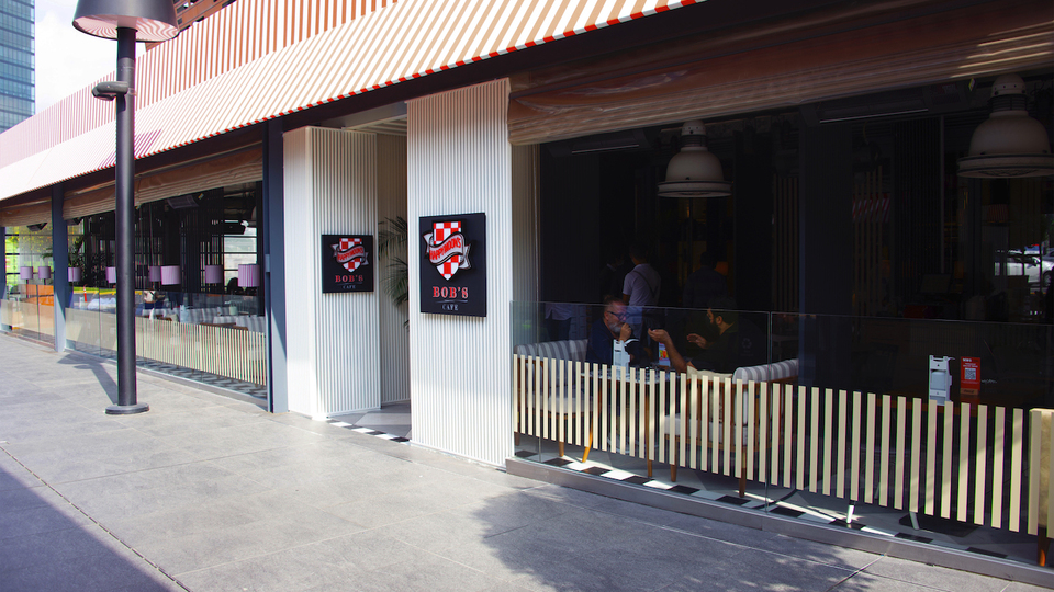 Happy Moon's Grup Bob's Cafe'yi hayata geçirdi