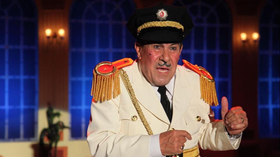 Kemal Sunal'ın teklifiyle evlenebildi