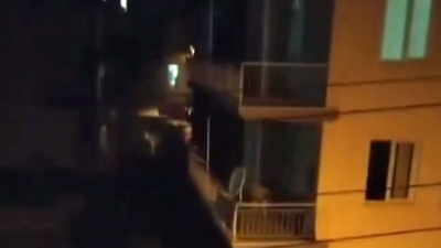 Asker eğlencesi düzenleyip, uyaranı dövmeye kalkıştılar!