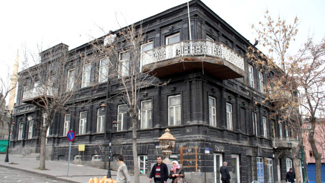 HDP'li yöneticiler dahil 19 gözaltı!