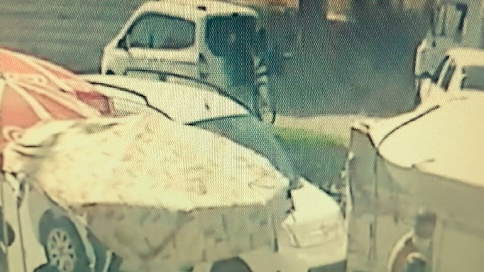 Yaralıyı korona bulaşır diye ambulanstan indirdiler!