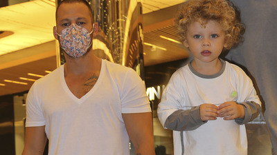 Baba-oğul alışverişte