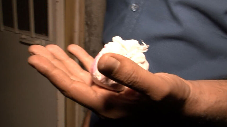 Başkent'te huzur operasyonu: 318 uyuşturucu hap bulundu