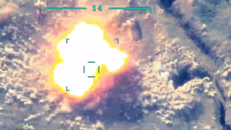 Azerbaycan'dan Ermenistan'a 1.2 milyar dolarlık imha!