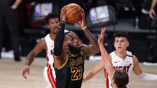 Davis ve LeBron, Lakers'ı uçurdu!
