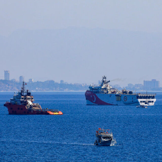 Oruç Reis Antalya Limanı'ndan ayrıldı
