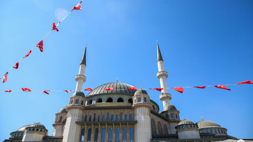 İskeleler söküldü, dış cephe göründü