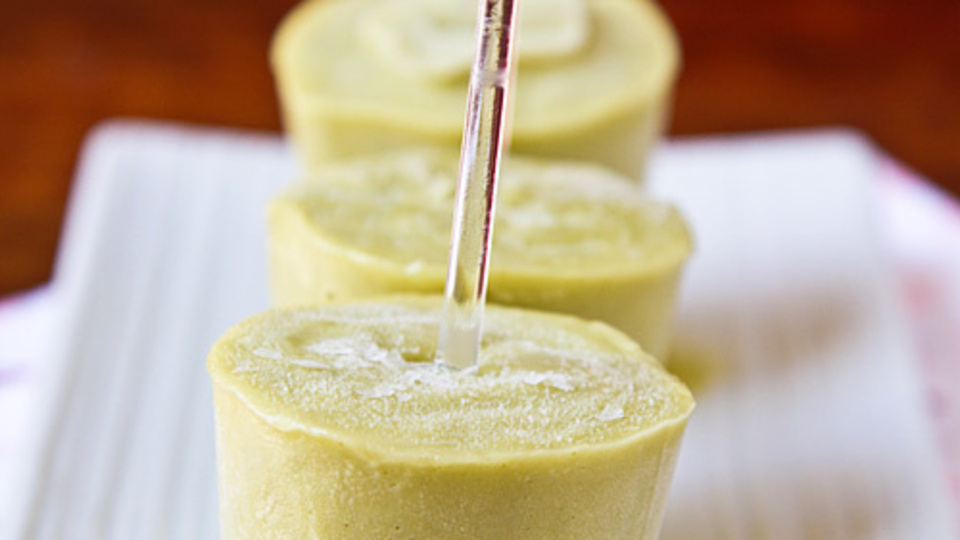 Avokadolu çubuk dondurma için pratik tarifler