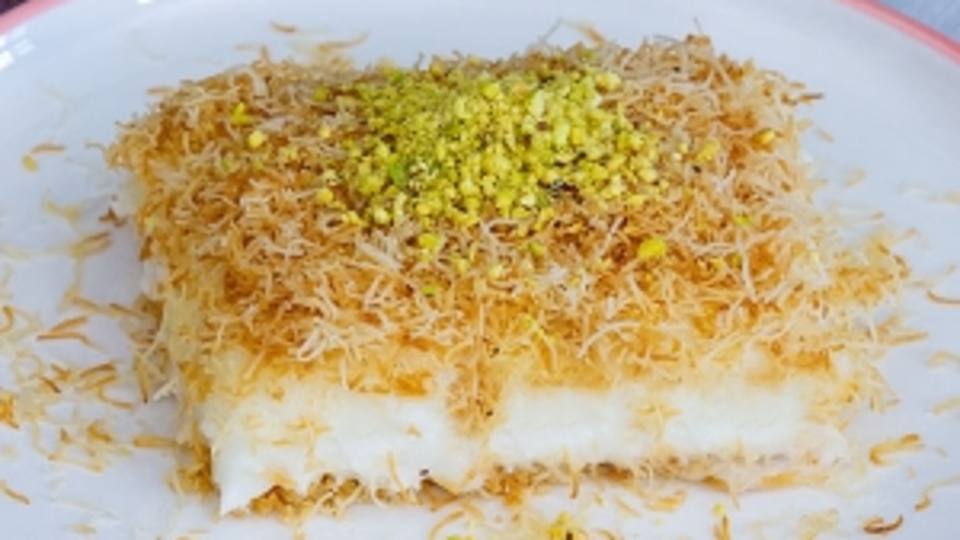 Nefis tarif Antep fıstıklı muhallebili kadayıf