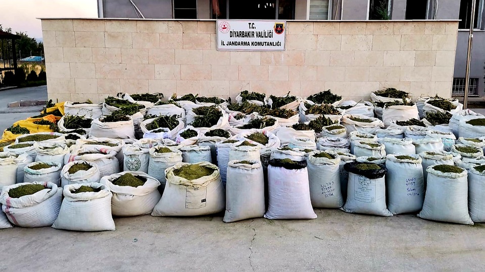 Terör örgütü PKK'ya uyuşturucu darbesi!