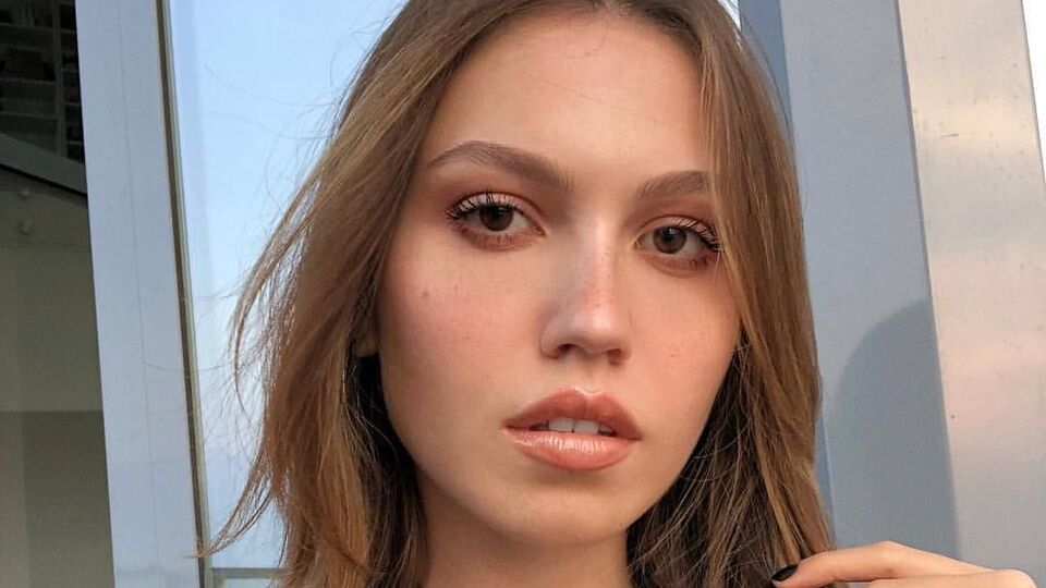 Duygu Özaslan Kimdir?