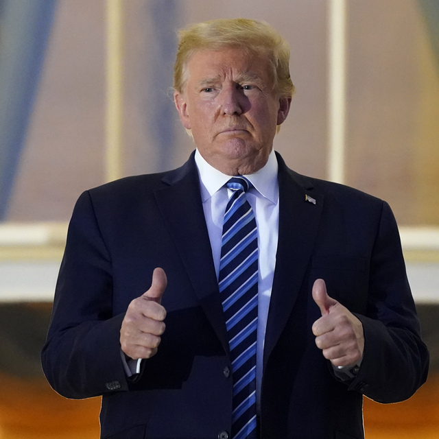 Maskesini çıkaran Trump'a Biden'dan tepki!